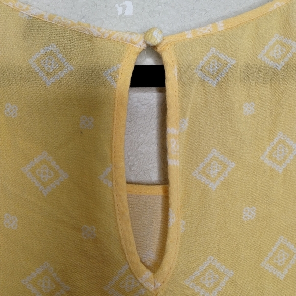 Torrid Rayon Crepe Tiered Top Yellow White Plus Size 3X - Picture 3 of 7